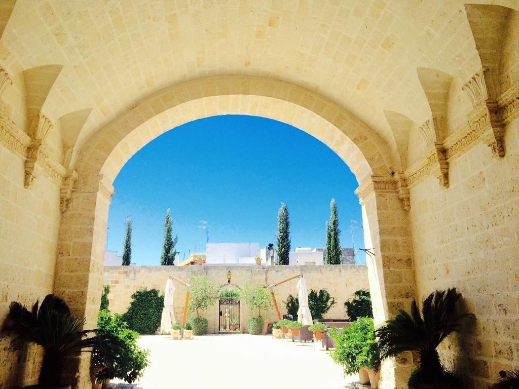 Castello Conti Filo Bed & Breakfast Torre Santa Susanna Dış mekan fotoğraf