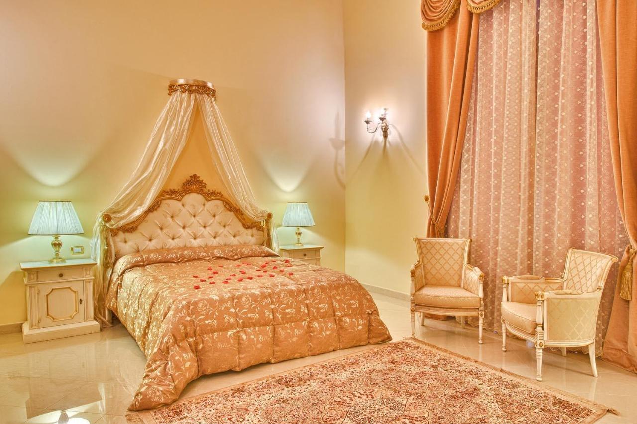 Castello Conti Filo Bed & Breakfast Torre Santa Susanna Oda fotoğraf